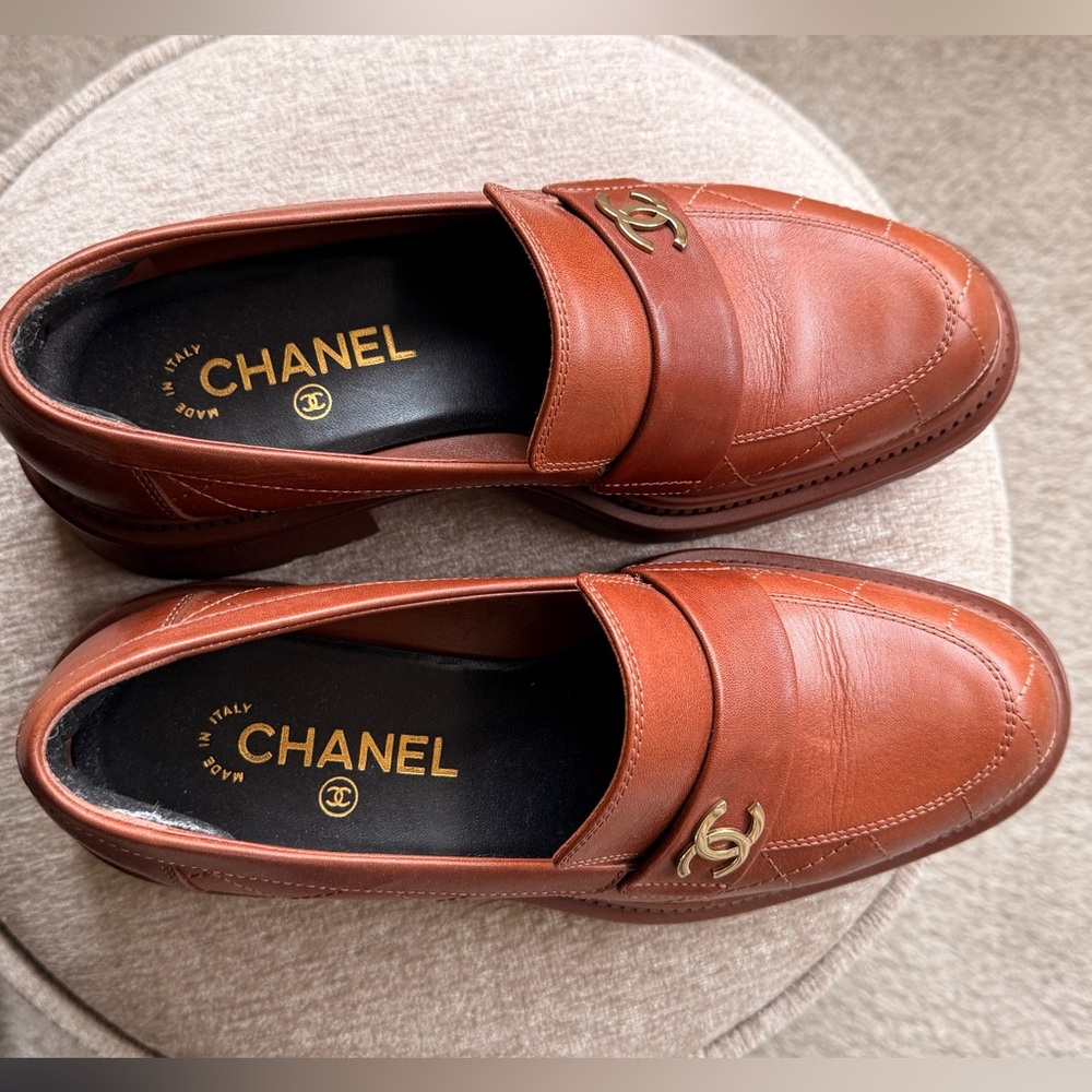 Chanel Brown Calfskin Leather Quilted CC Gold Logo Flat Platform Loafer - 39